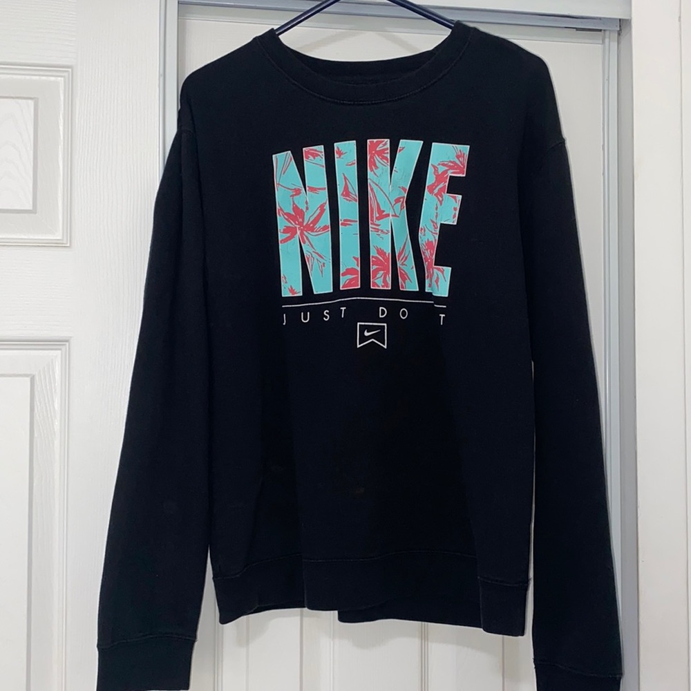 Nike sweat shirt